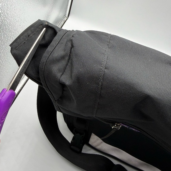 Patagonia Half Mass Messenger Crossbody Backpack Bag - Picture 7 of 14